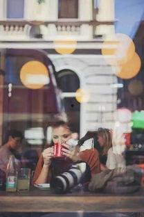 娱乐吃瓜酱人际交往