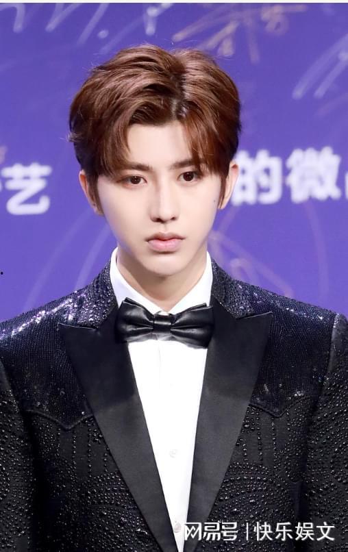 吃瓜直播间爆料娱乐圈蔡徐坤,蔡徐坤娱乐圈风波背后的真相”