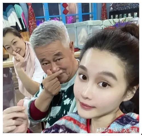 娱乐圈吃瓜爆料up,恋情、离婚、偷税等大瓜连连，明星隐私再受挑战